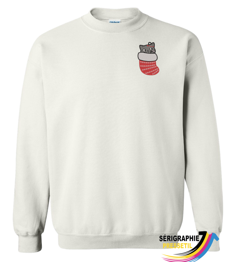 Sweatshirt Noël unisexe – Broderie chaton dans bas de Noël